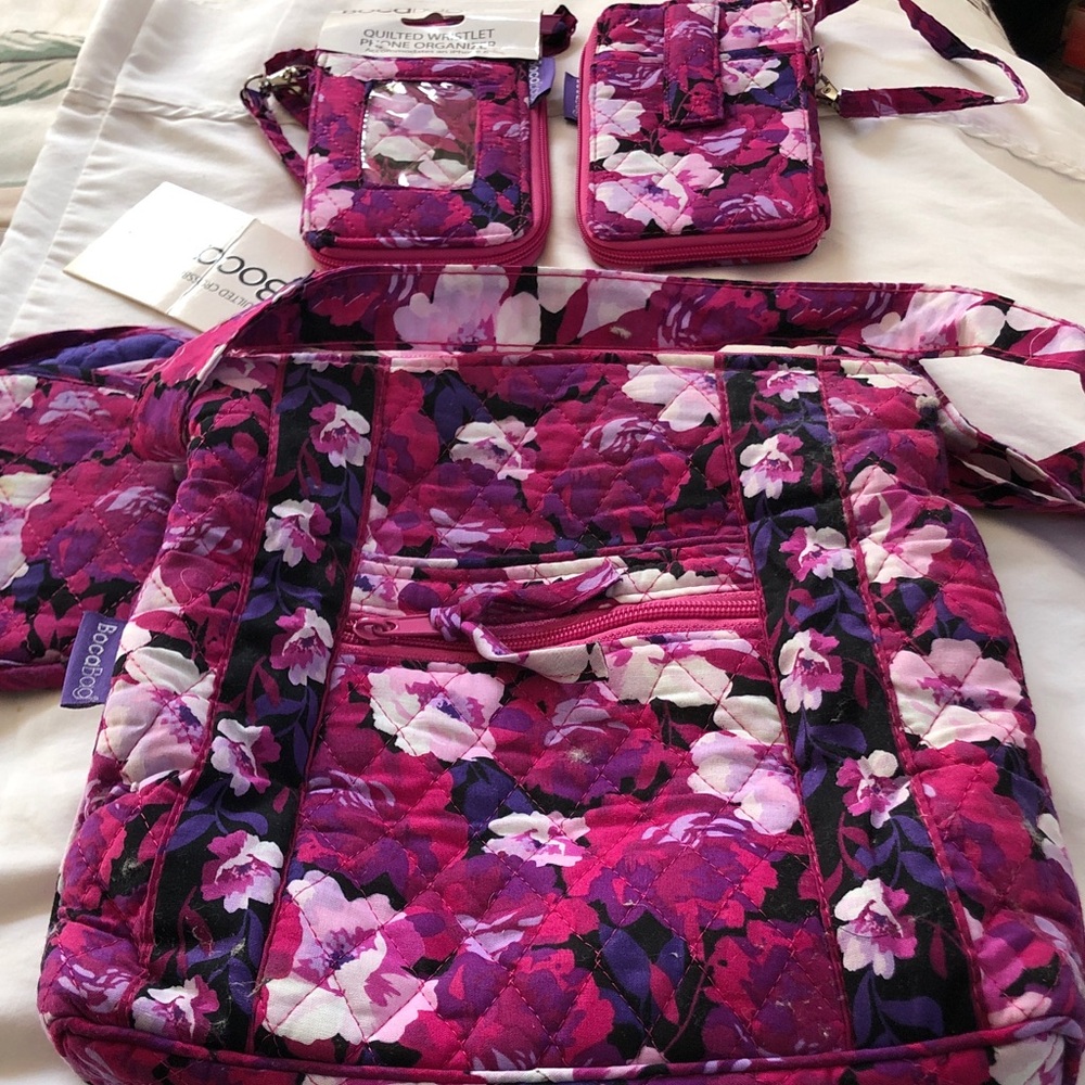 Cell phone wristlet organizers